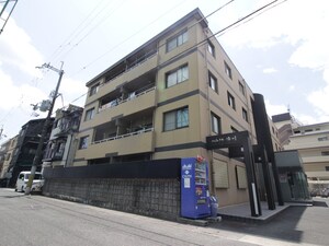 ハイエスト滝川外観写真