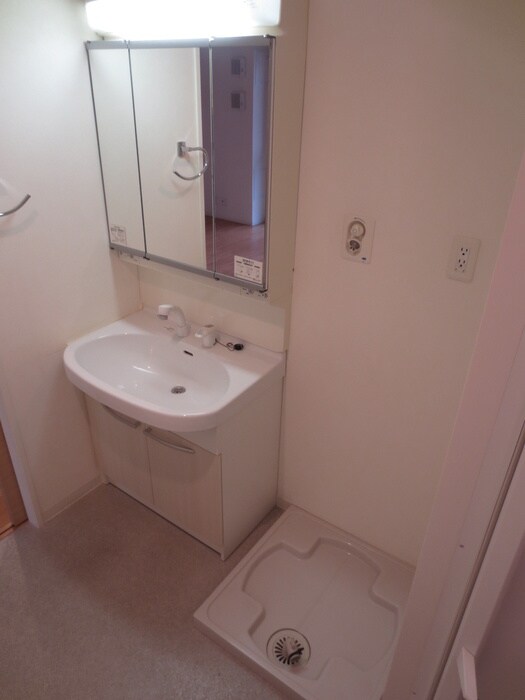 物件内観写真12　(洗面)