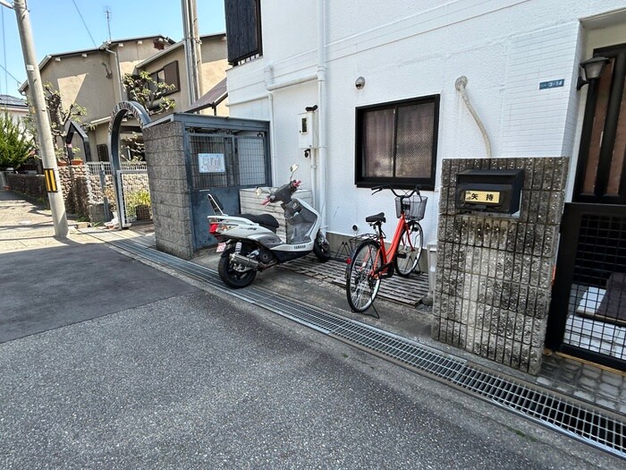 物件外観写真6　(駐輪場)