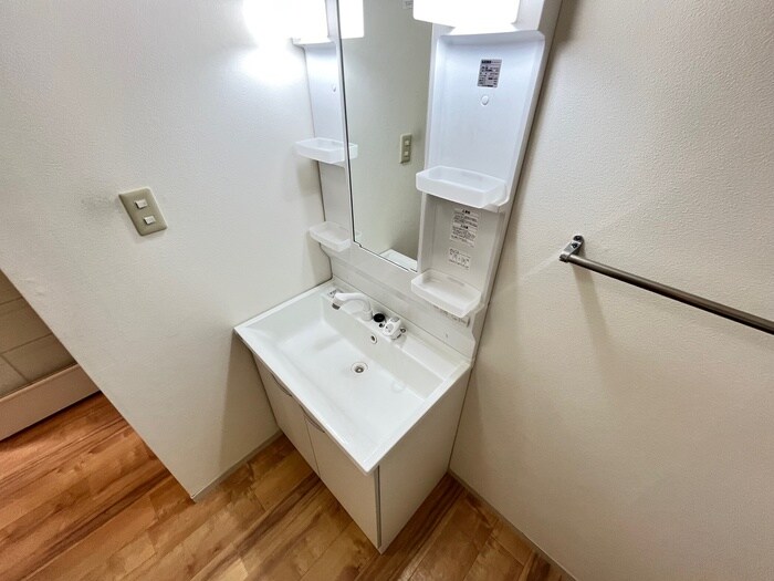 物件内観写真9　(洗面)