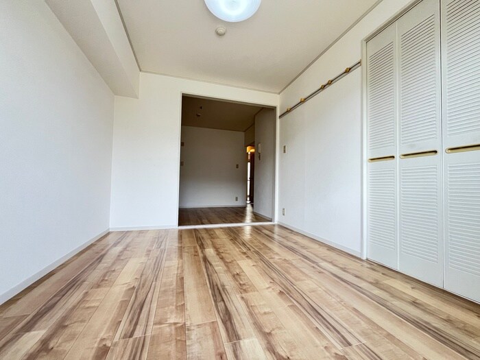 物件内観写真13　(居室)