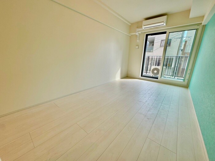 物件内観写真4　(居室)