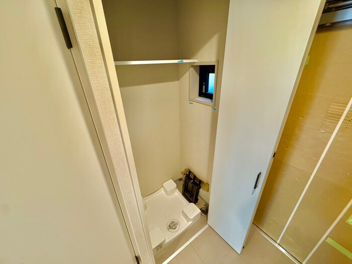物件内観写真9　(洗濯機置場)