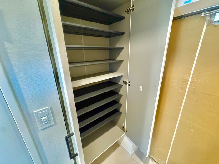 物件内観写真11　(靴箱)