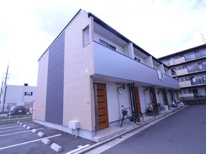 ﾌﾟﾚｼﾞｰﾙ青山外観写真