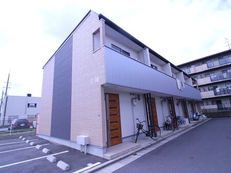 ﾌﾟﾚｼﾞｰﾙ青山外観写真