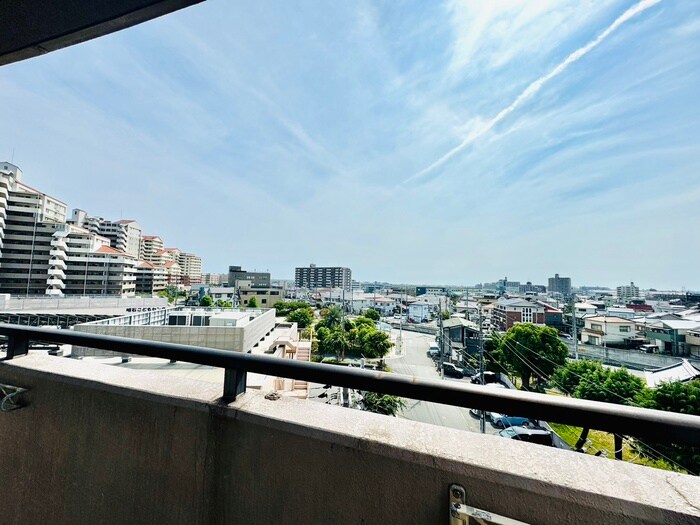 物件内観写真16　(室内からの展望)