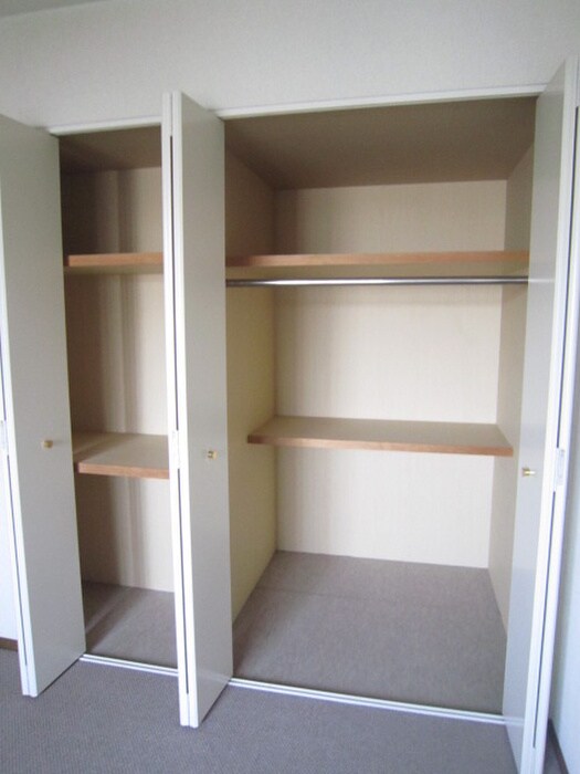 物件内観写真12　(収納)