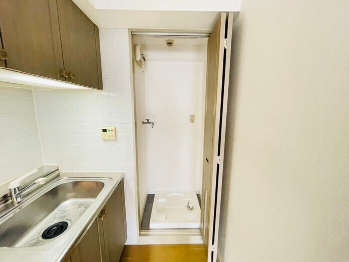 物件内観写真17　(洗濯機置場)