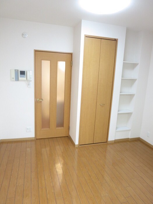 物件内観写真4　(居室)