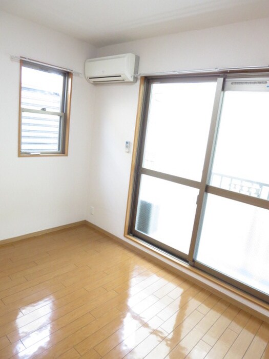 物件内観写真6　(居室)