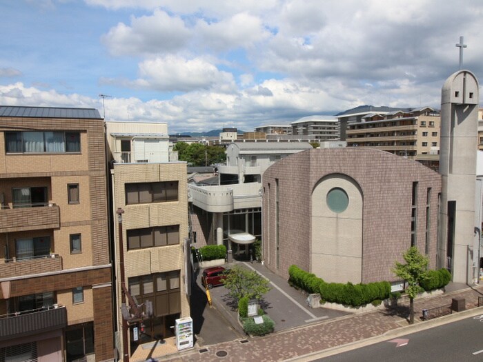 物件内観写真13　(室内からの展望)