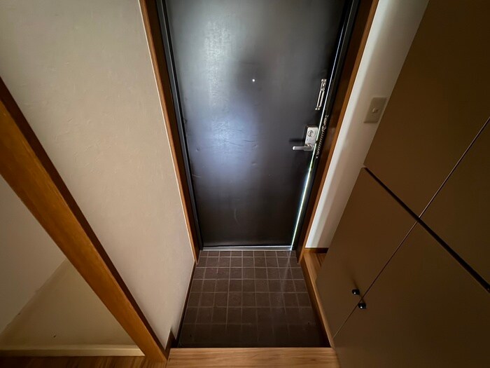物件内観写真18　(玄関)