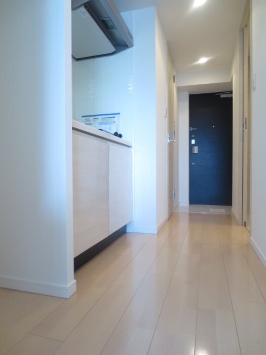 物件内観写真14　(廊下)