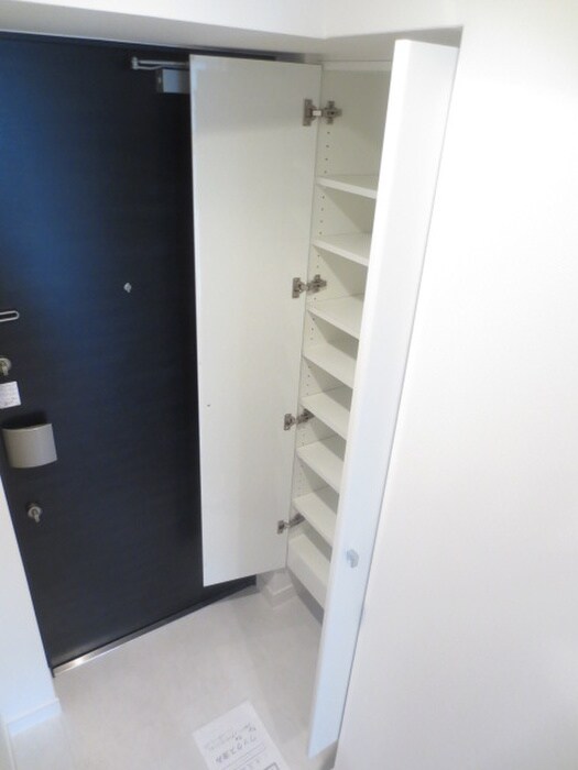 物件内観写真15　(靴箱)