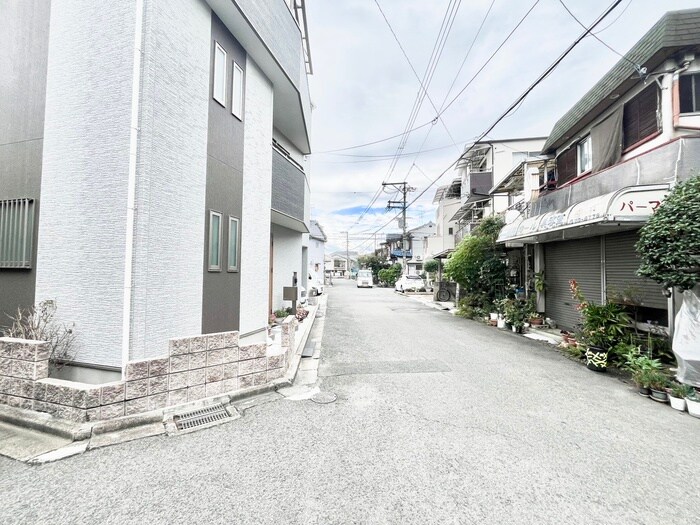 物件外観写真6　(周辺環境)