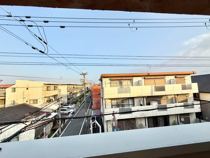 物件内観写真17　(室内からの展望)