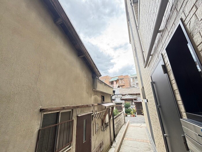 物件内観写真16　(室内からの展望)