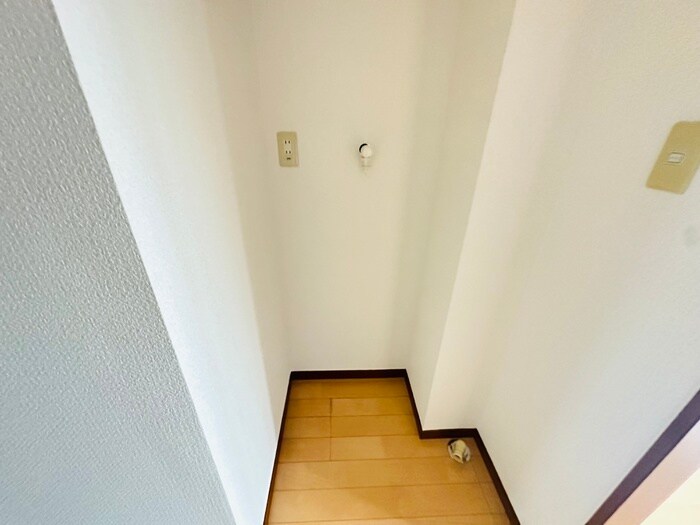 物件内観写真13　(洗濯機置場)