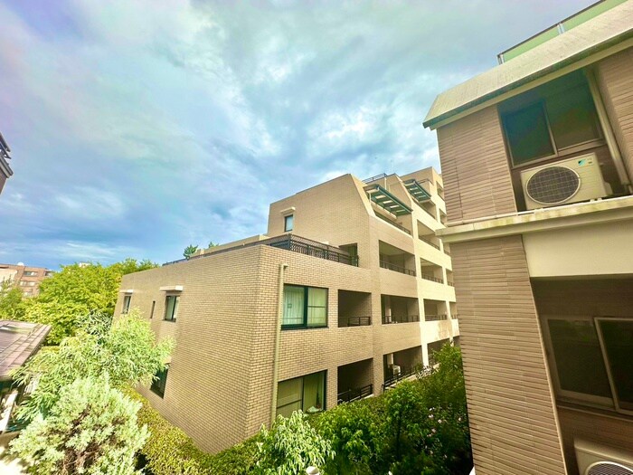 物件内観写真18　(玄関)