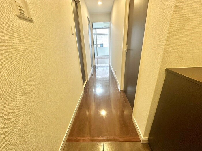 物件内観写真19　(廊下)