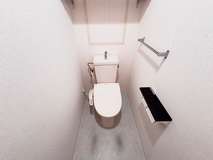 物件内観写真8　(トイレ)