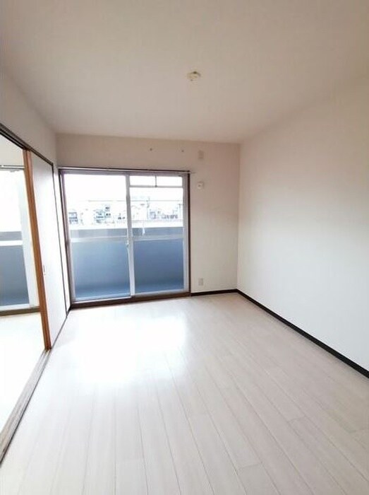 物件内観写真14　(居室)