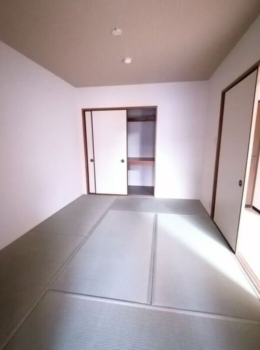 物件内観写真15　(収納)