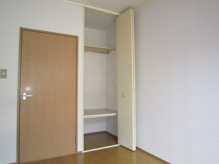 物件内観写真11　(収納)