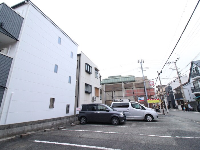 物件外観写真3　(周辺環境)