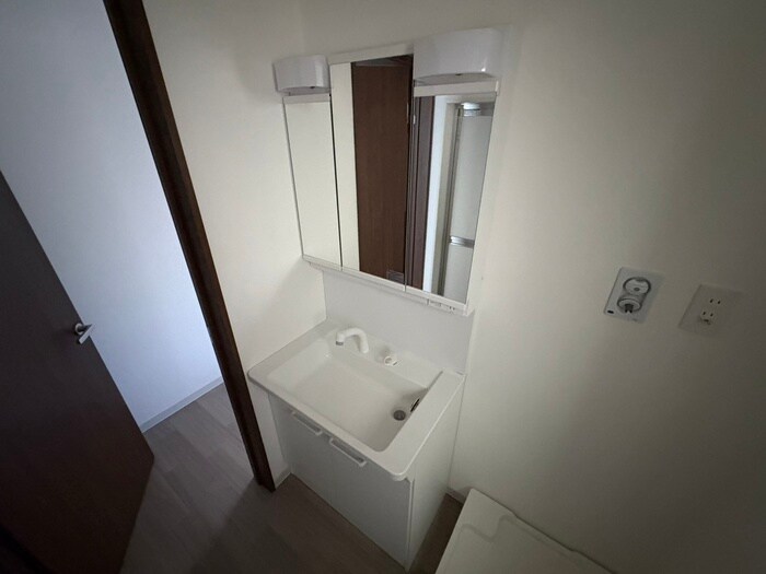 物件内観写真12　(洗面)