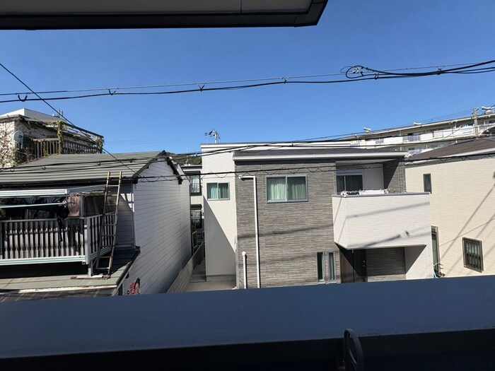 物件内観写真13　(室内からの展望)