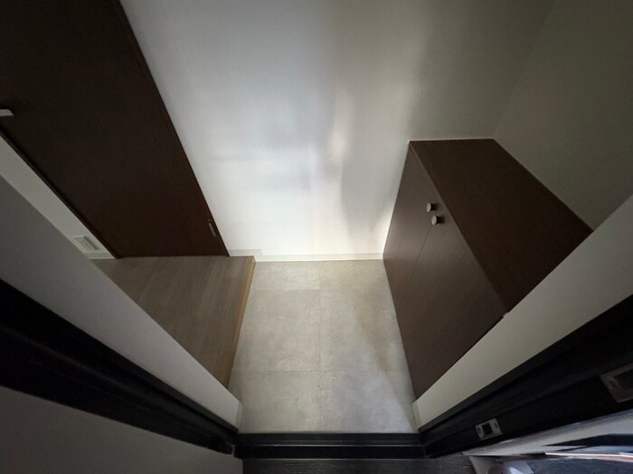 物件内観写真16　(玄関)