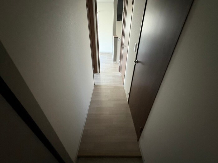 物件内観写真18　(廊下)