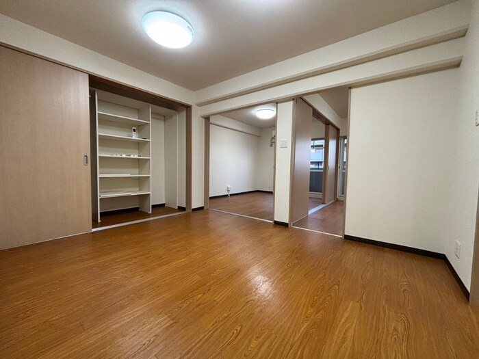 物件内観写真6　(居室)