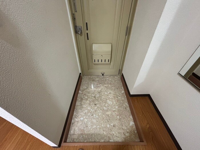 物件内観写真15　(玄関)