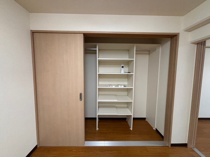 物件内観写真16　(収納)