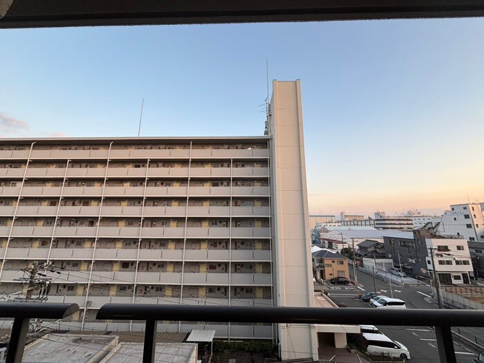 物件内観写真21　(室内からの展望)