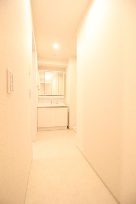 物件内観写真18　(廊下)