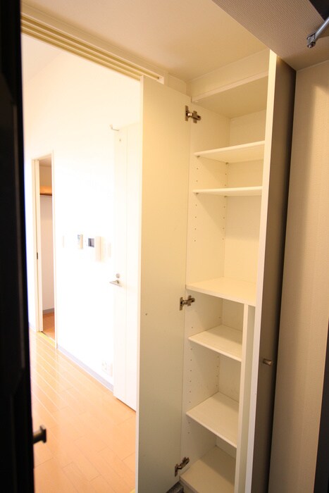 物件内観写真17　(収納)