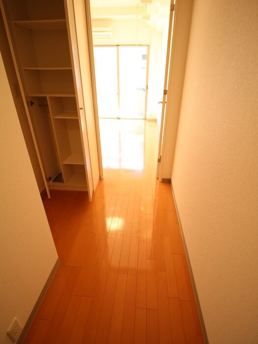 物件内観写真21　(廊下)