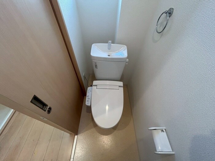 物件内観写真11　(トイレ)