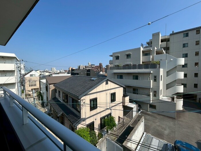 物件内観写真16　(室内からの展望)