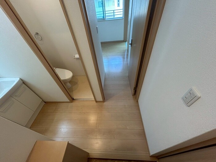 物件内観写真19　(廊下)