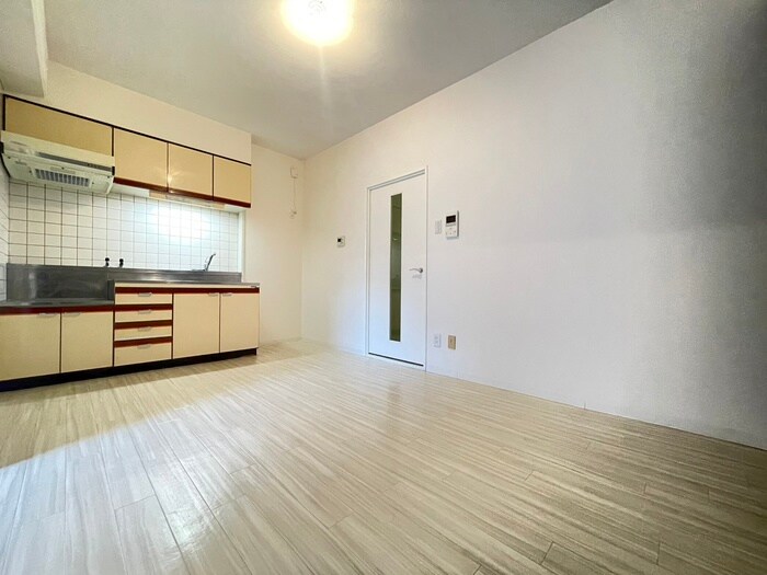 物件内観写真8　(居室)