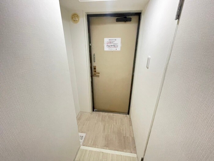 物件内観写真18　(玄関)