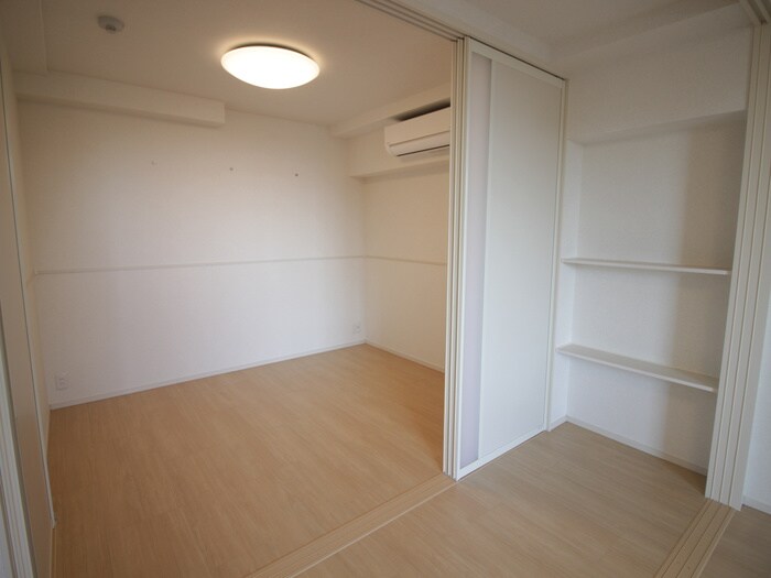 物件内観写真10　(居室)