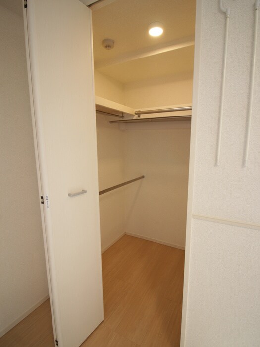 物件内観写真11　(収納)