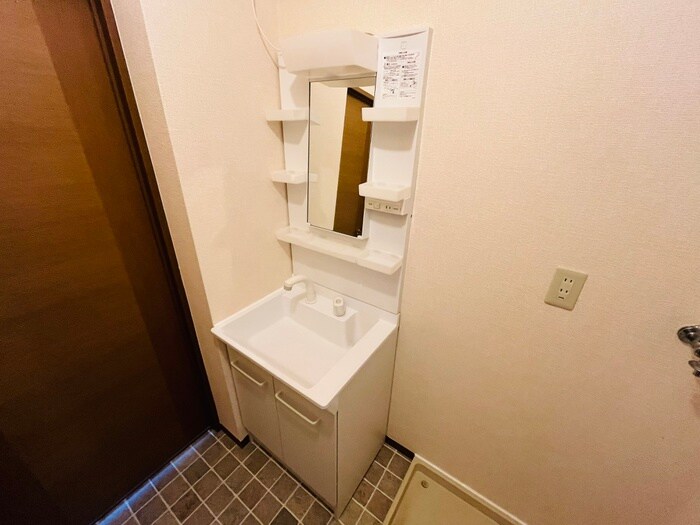 物件内観写真11　(洗面)