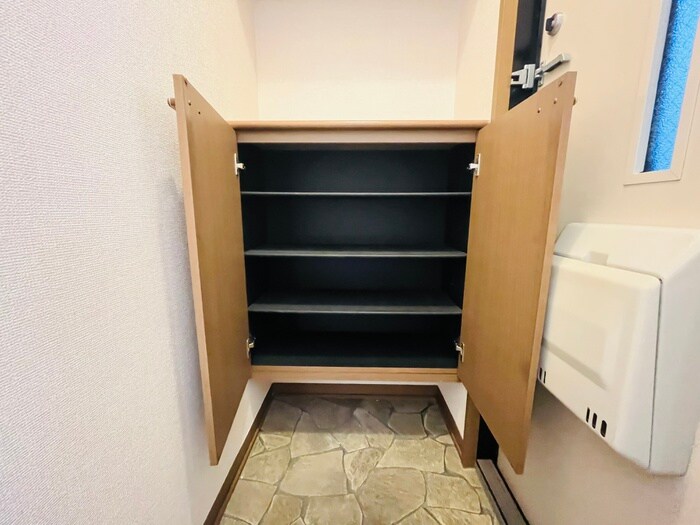 物件内観写真16　(靴箱)
